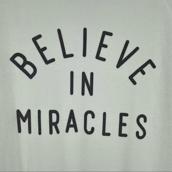 WILDFOX BELIEVE IN MIRACLES BAGGY BEACH JUMPER PULLOVER SWEATSHIRT WHITE CREAM S - Picture 5 of 8